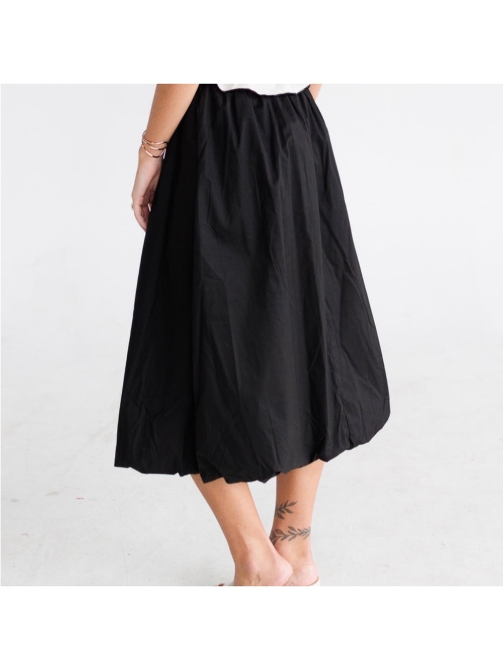 Dictionary Bubble Midi Black with pockets Woman’s Size medium Skirt